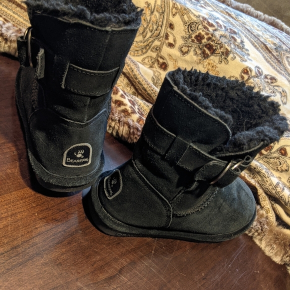 Women's Bear paws sz6 boots - Picture 2 of 10